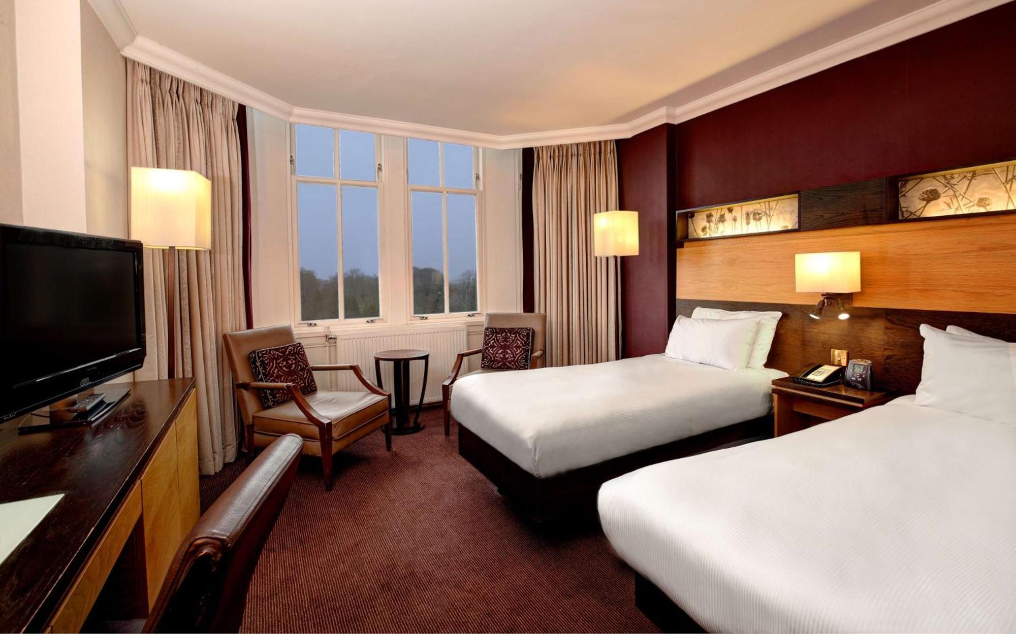 Doubletree By Hilton Dunblane Hydro Hotel Экстерьер фото